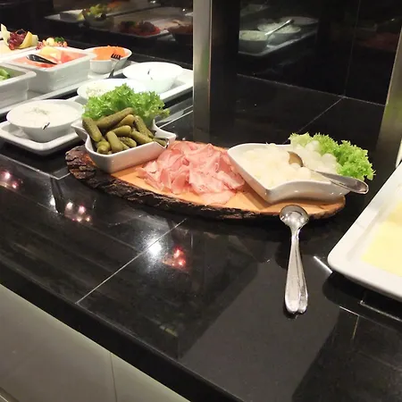 Dorint An Den Westfalenhallen 4*