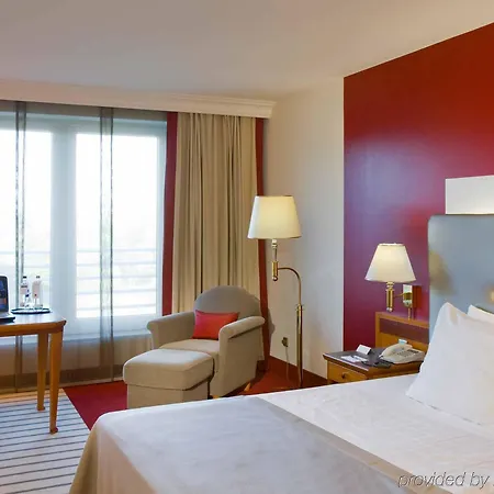 Hotel Dorint An Den Westfalenhallen 4*