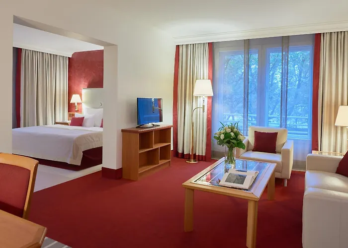 فندق Dorint An Den Westfalenhallen 4*