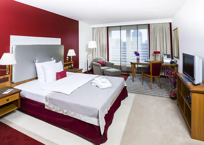 فندق Dorint An Den Westfalenhallen 4*