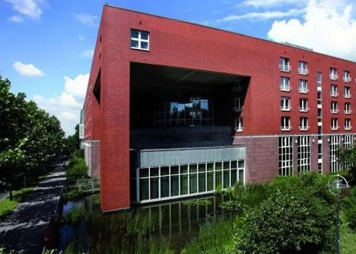 호텔 Dorint An Den Westfalenhallen 4*